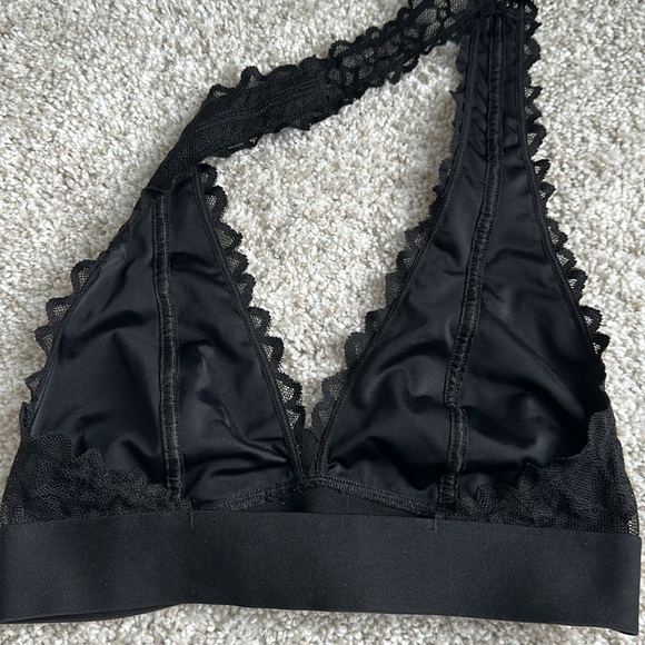 Pink Victoria's Secret black lace halter bralette - Picture 4 of 5